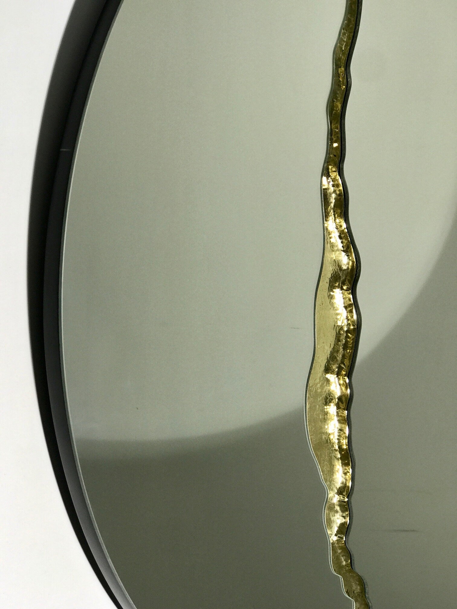 Fracture™ - Contemporary Round Frameless Mirror with Brass Detailed, Hand crafted, Brass Round Mirror