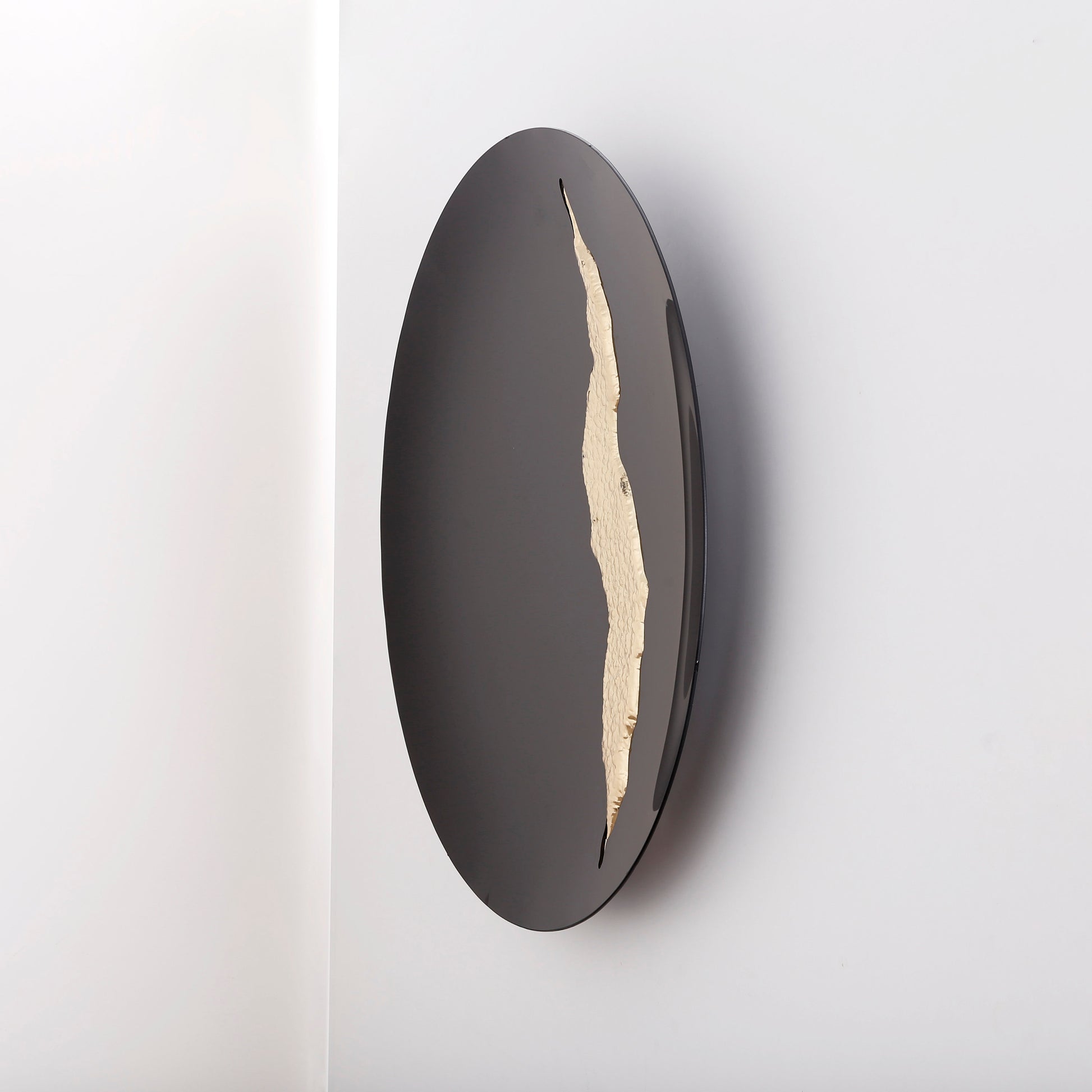 Fracture™ - Contemporary Concave Mirror, Inspired by Space Age Decor, Black Mirror with Brass Detailed, Curve Mirror